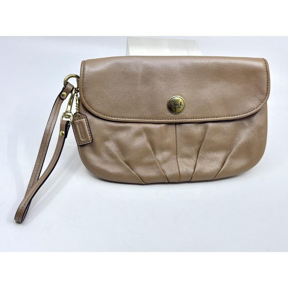 Vtg COACH Shimmer GoldTan Wristlet w/Logo Tap